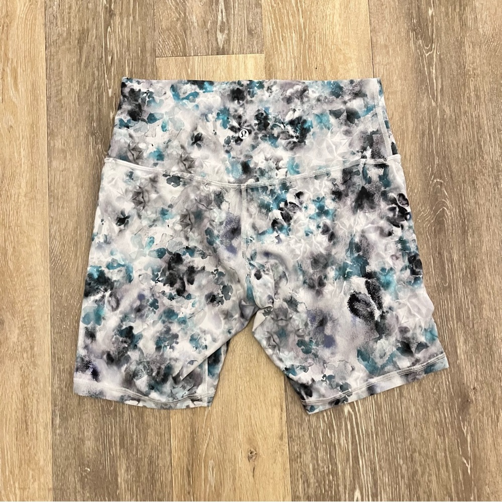 LULULEMON ALIGN BIKER SHORT